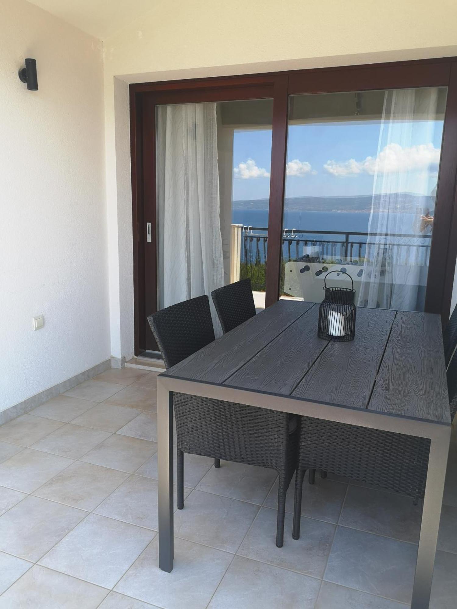 Vila Jadran Omis Exterior photo